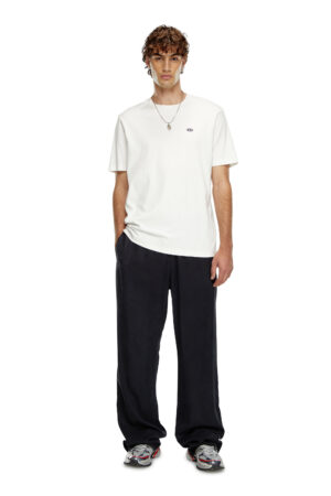 T-shirt with oval D patch